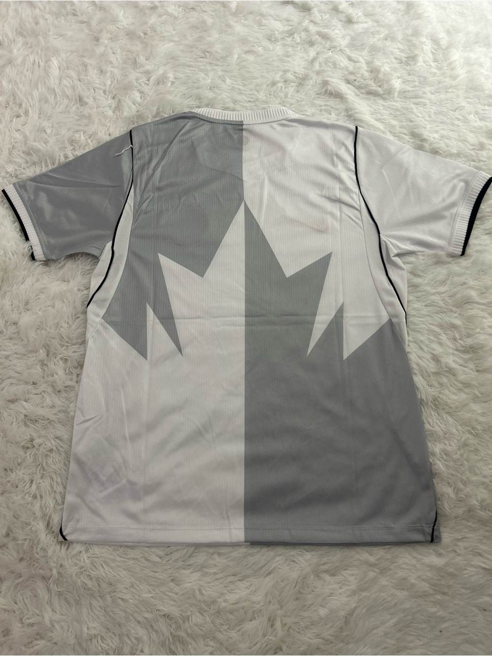 Nike Men's Canada Crest Soccer Jersey - White, Gray & Red - Picture 3 of 3